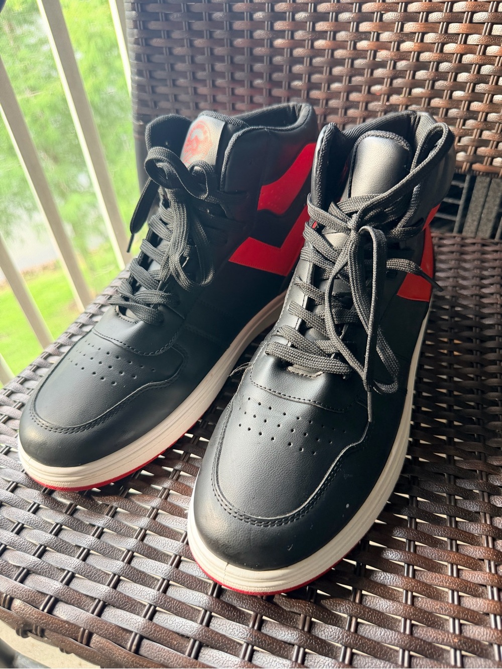 City Wings Men’s High Top Sneakers Black Red Size 12 Streetwear Basketball Shoes